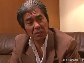 Seductive Japanese Beauty Flashes Luscious Natural Pubes on Camera