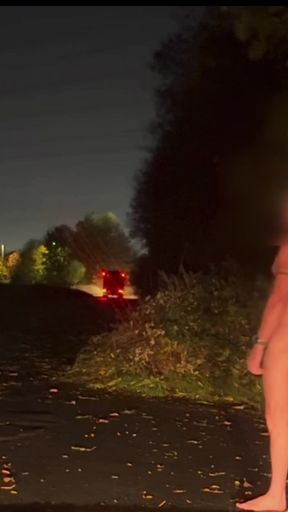 Wanking naked and barefoot outside for a trucker and almost caught my a contractor   Clip 3