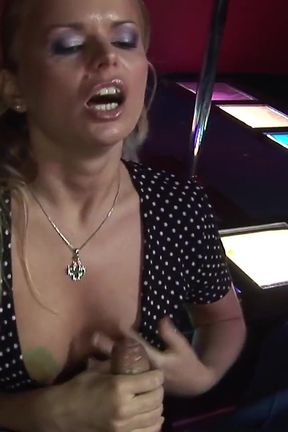 Hot blonde stripper blows hard pecker