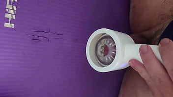 おもちゃで射精