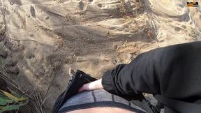 Risky public beach handjob turns into a messy cum shot