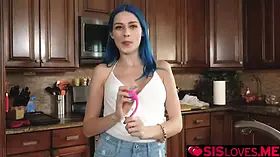 Jewelz Blu sticks a vibrator in her twat and her stepbrother uses a remote control to pleasure her in public