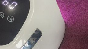 SALON TOE POLISH DRYING RIGHT FOOTNAILS