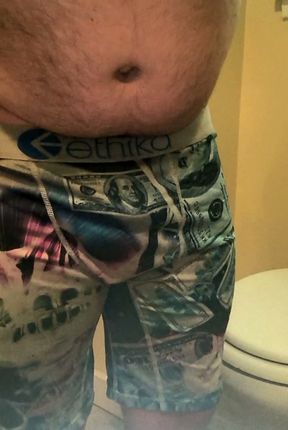Jerking off till I drip cum in hand