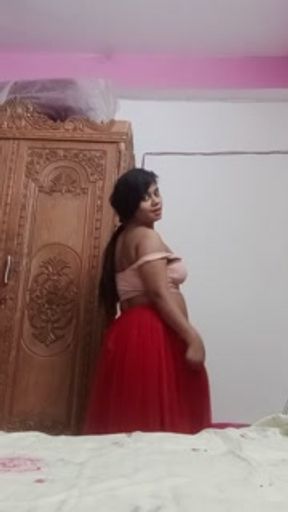 New girl fingers her wet pussy ans squirts for you on whatapp