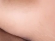 Regi muestra su enorme culo