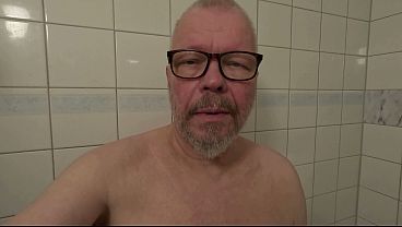 Olle from Sweden real amateur talking to you