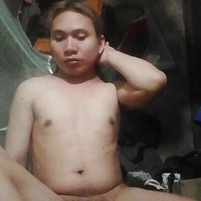 Jakol si reyna sa loob ng kanyang rent room para maging masagana ang buhay