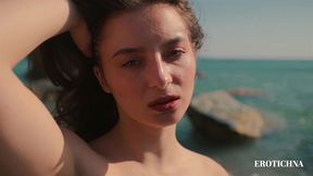 chloe moss - erotichna - mermaid