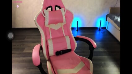 This redhead is insanely beautiful (3)