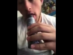 Straight lad wanting to suck cock