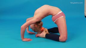 ”Mischele Lomar hottest flexible nude babe”