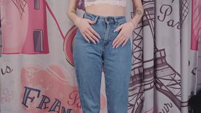 Eva Peed in Her Jeans, Made Them Wet