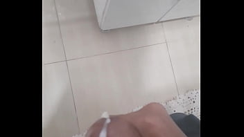 Punheta com gozada gostosa