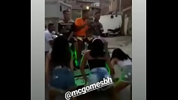 Mc caralhudo foda ao vivo