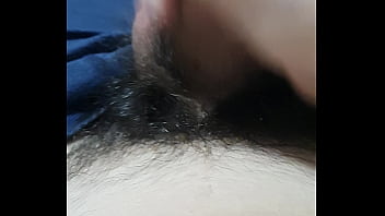 novinho batendo punhetA