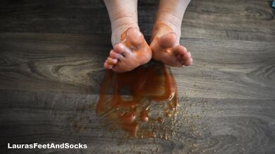 Foot love tomato mash babe makes splash