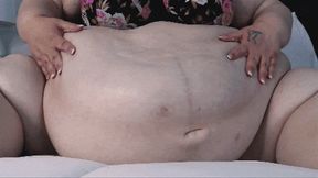 Pleasantly Plump: Lotioned Belly Rub - MP4 sd