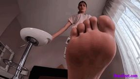 Melanie's Giantess Feet HD