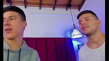 QUANDO EU TE VEJO NADA MAIS IMPORTA, POR FAVOR COME A MINHA XOTA