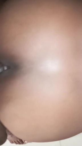 Security guard fuck boss wife when everyone left the house   Clip 1