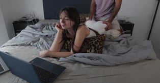 Brunette teen begs for cumshot after doggy pose fuck