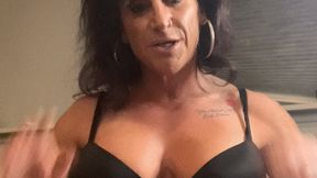 nut on my dirty soles