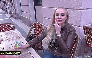 CRAFTY GUY GIVES CURVY MILF A CREAMPIE - Funny British Guy Bangs Phat Ass & Huge Tits Kayla Green