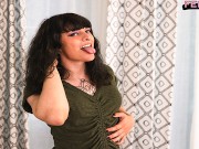 FEMOUT.XXX: ENJOY ZOIE WHITE BEAUTY IN PURE STATE