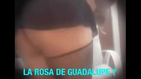 Devora en gifs con falda negra