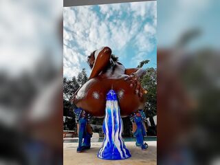 Riding my big blue Sex tool Outside and Squirting all along