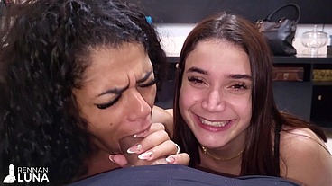 Amigas se Pegando e Dando os Cuzinhos pro Dotado Foder