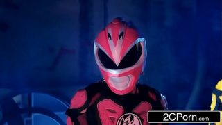 La cosplayer del Power Ranger Giallo Trini Kwan scopata dal cattivo malvagio