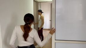 No pudimos conseguir entradas para el cine, as� que la llev� a mi casa a follar