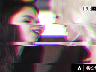 ALL HOTTY MASSAGE - Breasty Gal Gabbie Carter Bangs With Her Wild Masseuse Eliza Ibarra