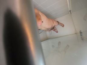 Big cumshot filmed during the shower