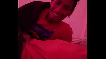 Oral en la ma&ntilde_ana. Mi macho peludo arranca feliz su d&iacute_a descargandome su leche como desayuno.
