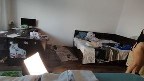 Sexy wife doing housework naked. Cum on wife&#039;s big ass. Hot foreplay with a couple, massage with oil s
