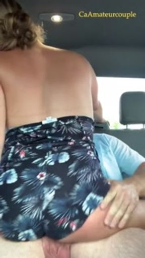 Milf gets fucked in parking lot backseat outside restaurant
