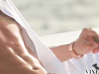 VIXEN BFFs Lika & Mary have ardent three-some on yacht