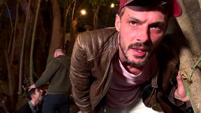 une orgie bareback entre bandes rivales dans un hotel desaffecte
