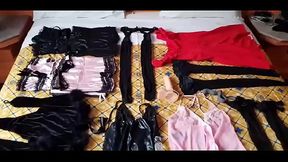 Minhas roupinhas, minhas lingeries e meu vibrador de 23cm que eu levo no meu cuzinho