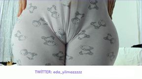 Camel Toe - Turkish MILF