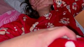 Visito a la cu&#x00F1;ada de mi esposa en su habitaci&#x00F3;n y la agarro f&#x00E1;cilmente en su cama