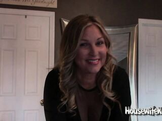 mother I'd like to fuck desires a mouthful of cum to gulp