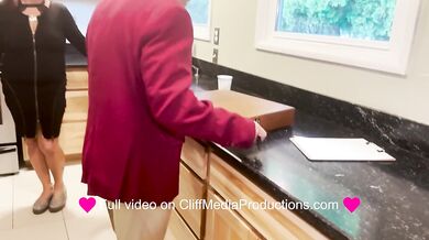 Slutty Realtor Vanessa Cliff Gushes in Bi Anal Orgy Rampage