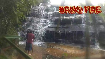 Bruxo Fire e BombomD4 flagrante na cachoeira!!! "Sem Cortes"