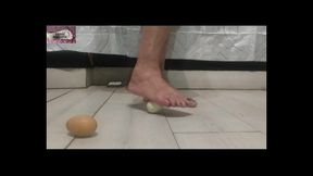 Mel Crushing Eggs 5