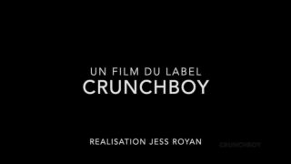 Trío hardcore al aire libre: la amateur francesa tatuada Jess Royan recibe creampie de Roman Tik y Santiago Rodríguez