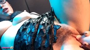 adalynnx - fisting with a helping hand